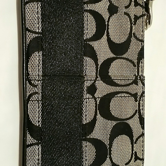 Coach Signature Black & Gray Wristlet - LN - Picture 3 of 5